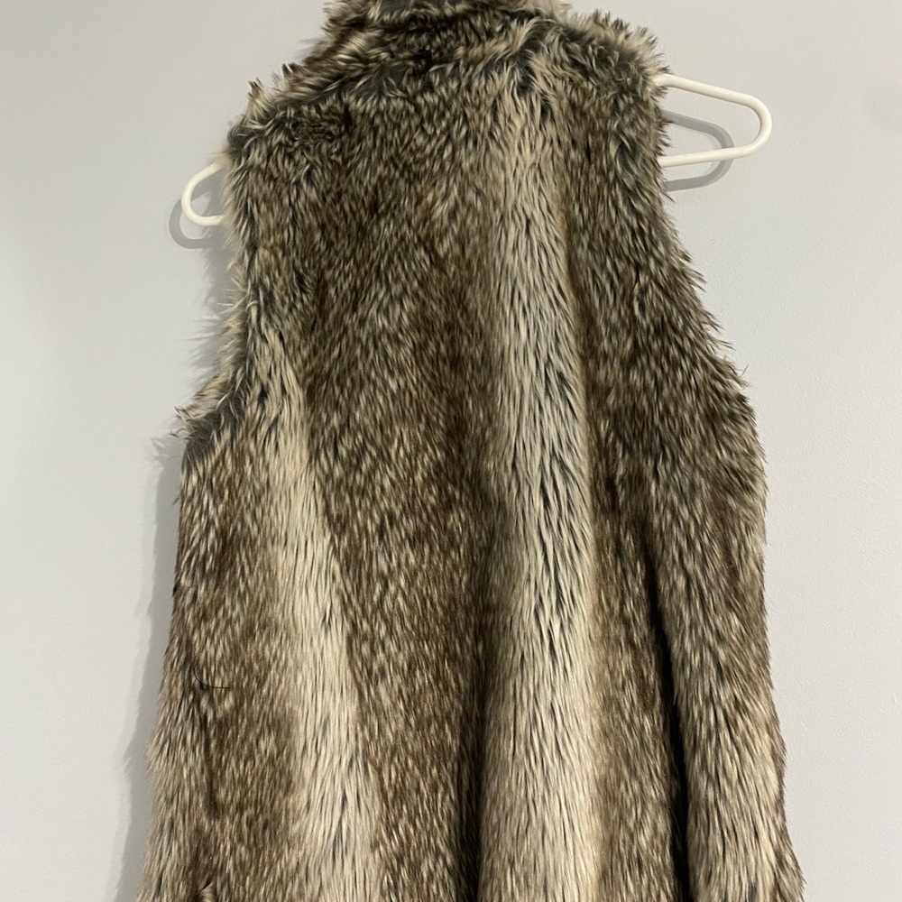 Fur vest - Picture 2 of 2